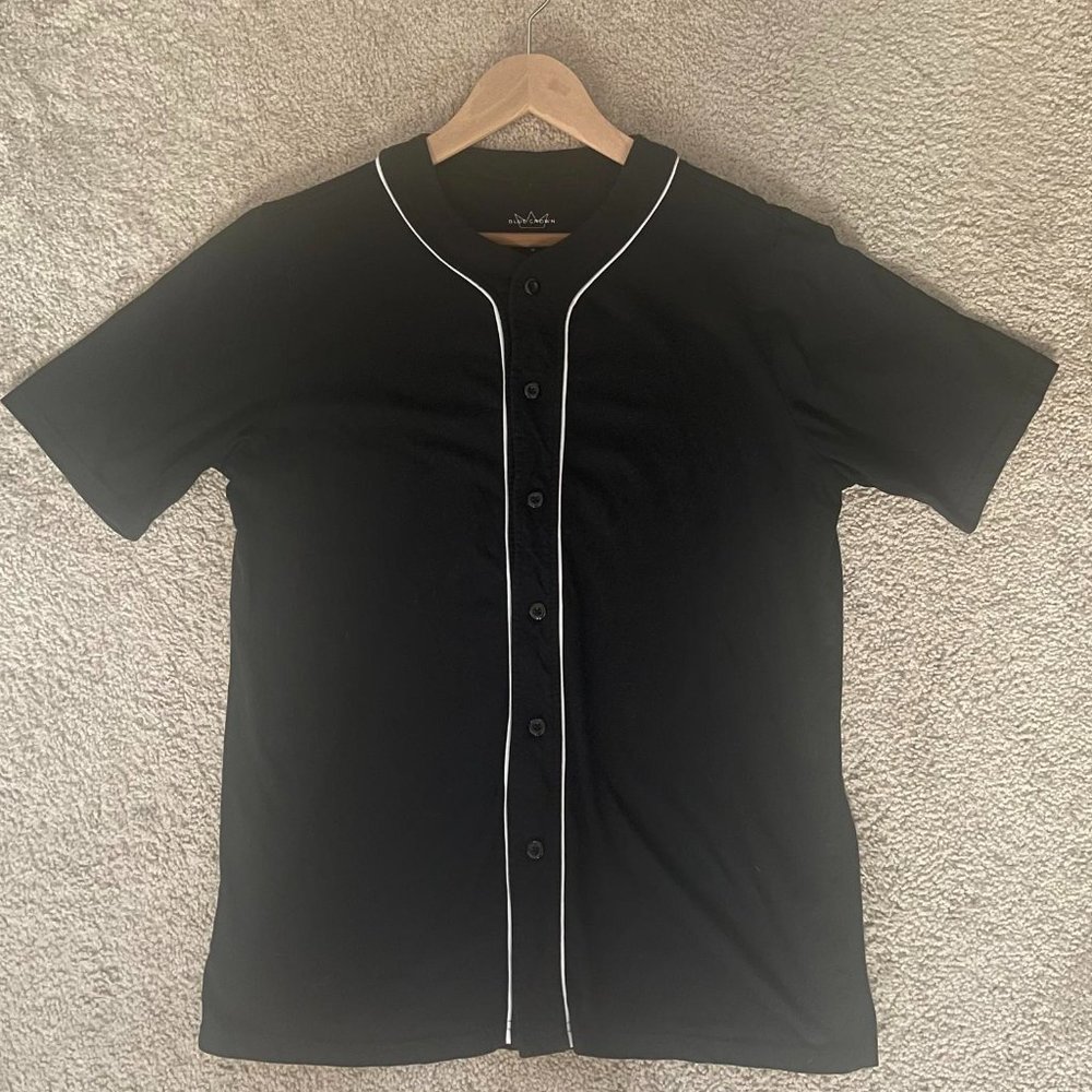 Blue Crown Young Mens Black White Stripe Baseball Jersey